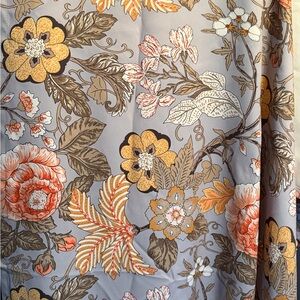 2 Lnwot Floral Patterned window panel curtains. 52x84 each. Rod type blackout.